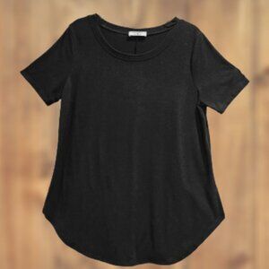 Zenana Black Short Sleeve Rounded Neck/Hemline Relaxed Fit Top - 1X